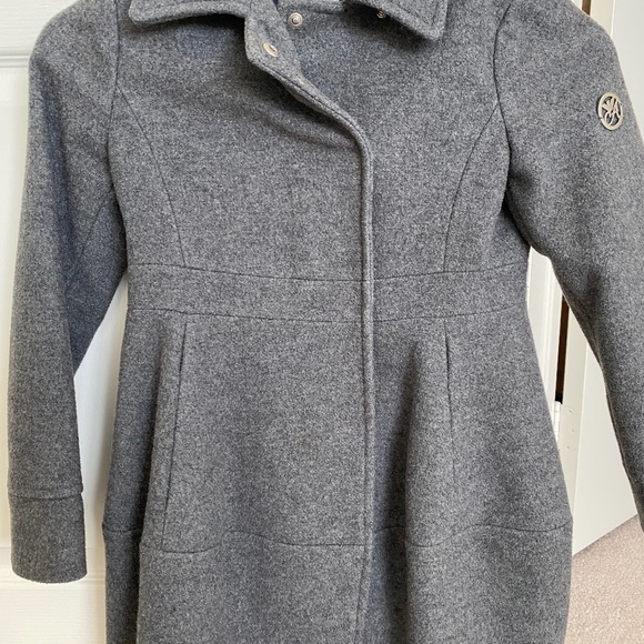 Armani Junior - Picture 1 of 4